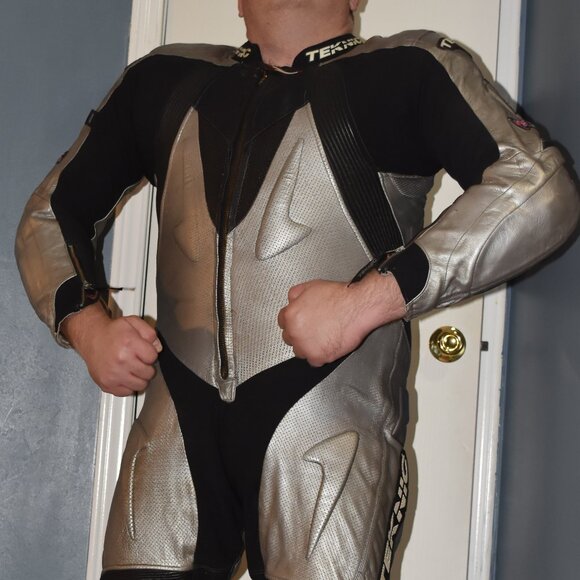Teknic leather motorcycle suit, kangaroo hide, size US 44 - Picture 10 of 16
